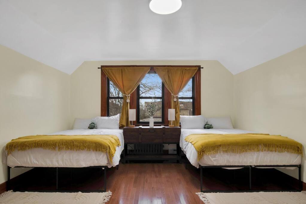 Golden Gem In Heart Of East Rock Quiet 3Br Near Dt And Yale Apartment New Haven Exterior photo