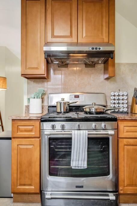 Golden Gem In Heart Of East Rock Quiet 3Br Near Dt And Yale Apartment New Haven Exterior photo